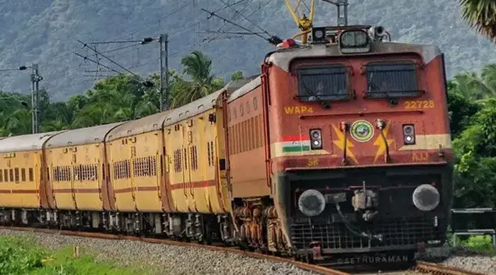 ക്രിസ്മസ് - പുതുവത്സര തിരക്ക്: പ്രഖ്യാപിച്ചത് 12 പ്രതിവാര ട്രെയിനുകള്‍