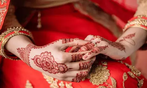 രണ്ട് ലക്ഷം രൂപയോ ബുള്ളറ്റോ വേണം; വിസമ്മതിച്ച നവവധുവിനെ വീട്ടില്‍ നിന്നും തല്ലി പുറത്താക്കി ഭര്‍ത്താവും വീട്ടുകാരും