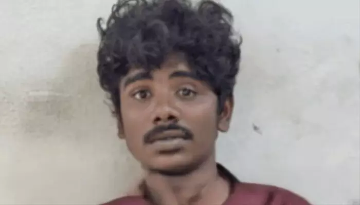 85 വയസുകാരിയെ ആളൊഴിഞ്ഞ സ്ഥലത്ത് കൊണ്ടുപോയി പീഡിപ്പിച്ചു; മർദ്ദിച്ച് അവശയാക്കി വഴിയിൽ ഉപേക്ഷിച്ചു; തലയിലും മുഖത്തും ഗുരുതര പരിക്ക്; പിടിയിലായത് 20കാരൻ 85 വയസുകാരിയെ ആളൊഴിഞ്ഞ സ്ഥലത്ത് കൊണ്ടുപോയി പീഡിപ്പിച്ചു; മർദ്ദിച്ച് അവശയാക്കി വഴിയിൽ ഉപേക്ഷിച്ചു; തലയിലും മുഖത്തും ഗുരുതര പരിക്ക്; പിടിയിലായത് 20കാരൻ