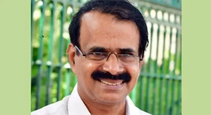 കേന്ദ്രസര്ക്കാരിന്റെ വികസനം മറച്ചു വയ്ക്കുന്നതിനായി ഇരു മുന്നണികളും മുന്നോട്ട് വയ്ക്കുന്നത് സ്വര്ണകൊള്ളയും ഗര്ഭകൊള്ളയും; കേരളത്തിലെ സര്വ്വ വികസനങ്ങളും കേന്ദ്രത്തിന്റേതാണെന്ന് മന്ത്രി ജോര്ജ് കുര്യന് കേന്ദ്രസര്ക്കാരിന്റെ വികസനം മറച്ചു വയ്ക്കുന്നതിനായി ഇരു മുന്നണികളും മുന്നോട്ട് വയ്ക്കുന്നത് സ്വര്ണകൊള്ളയും ഗര്ഭകൊള്ളയും; കേരളത്തിലെ സര്വ്വ വികസനങ്ങളും കേന്ദ്രത്തിന്റേതാണെന്ന് മന്ത്രി ജോര്ജ് കുര്യന്