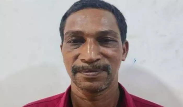 യുവതിയെ വെട്ടിക്കൊലപ്പെടുത്താന് ശ്രമിച്ച കേസില് പ്രതി അറസ്റ്റില്; വെട്ടേറ്റ യുവതി കോട്ടയം മെഡിക്കല് കോളേജില് ചികിത്സയില് യുവതിയെ വെട്ടിക്കൊലപ്പെടുത്താന് ശ്രമിച്ച കേസില് പ്രതി അറസ്റ്റില്; വെട്ടേറ്റ യുവതി കോട്ടയം മെഡിക്കല് കോളേജില് ചികിത്സയില്