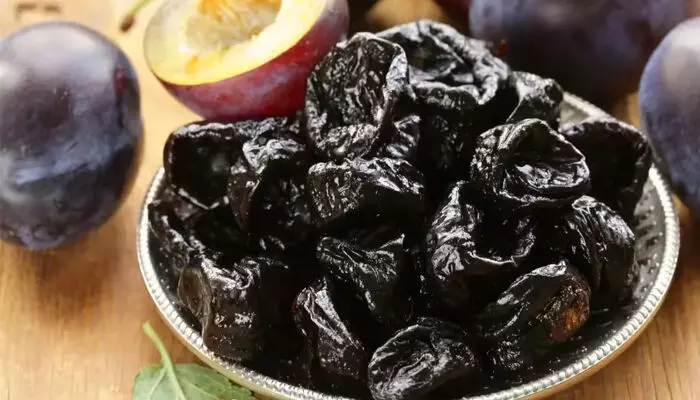 ദഹനത്തിന് ഉത്തമം..; കണ്ണുകളുടെ ആരോഗ്യത്തിനും നല്ലത്; പ്രൂൺസ് ഡയറ്റില്‍ ഉള്‍പ്പെടുത്തൂ; ഗുണങ്ങൾ അറിയാം..