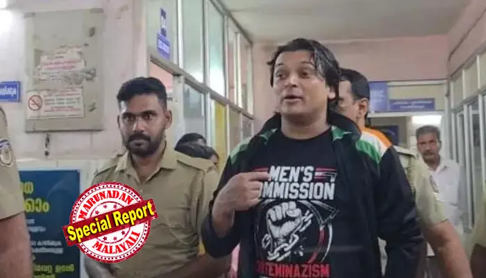 എനിക്ക് വിശക്കുന്നു, ഏഴ് ദിവസമായി ഭക്ഷണം കഴിച്ചിട്ട്!; ഭക്ഷണം വേണമെന്ന് ഉദ്യോഗസ്ഥരോട് രാഹുല് ഈശ്വര്; ഉടന് ദോശയും ചമ്മന്തിയും വാങ്ങി നല്കി ഉദ്യോഗസ്ഥര്; ആശുപത്രി സെല്ലിലേക്ക് മാറ്റിയത് ആരോഗ്യനില വഷളായതോടെ; കോടതി ജാമ്യം നിഷേധിച്ചതോടെ മനംമാറ്റം; ഇനി ആഹാരം കൃത്യമായി കഴിച്ചോളാമെന്നും പ്രതികരണം എനിക്ക് വിശക്കുന്നു, ഏഴ് ദിവസമായി ഭക്ഷണം കഴിച്ചിട്ട്!; ഭക്ഷണം വേണമെന്ന് ഉദ്യോഗസ്ഥരോട് രാഹുല് ഈശ്വര്; ഉടന് ദോശയും ചമ്മന്തിയും വാങ്ങി നല്കി ഉദ്യോഗസ്ഥര്; ആശുപത്രി സെല്ലിലേക്ക് മാറ്റിയത് ആരോഗ്യനില വഷളായതോടെ; കോടതി ജാമ്യം നിഷേധിച്ചതോടെ മനംമാറ്റം; ഇനി ആഹാരം കൃത്യമായി കഴിച്ചോളാമെന്നും പ്രതികരണം