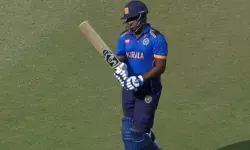 ബാറ്റിംഗ് ദുഷ്കരമായ പിച്ചില് സഞ്ജുവിന്റെ ഒറ്റയാള് പോരാട്ടം; 56 പന്തില് പുറത്താവാതെ 73 റണ്സ്; കേരളത്തിനെതിരെ ആന്ധ്രയ്ക്ക് 120 റണ്സ് വിജയലക്ഷ്യം ബാറ്റിംഗ് ദുഷ്കരമായ പിച്ചില് സഞ്ജുവിന്റെ ഒറ്റയാള് പോരാട്ടം; 56 പന്തില് പുറത്താവാതെ 73 റണ്സ്; കേരളത്തിനെതിരെ ആന്ധ്രയ്ക്ക് 120 റണ്സ് വിജയലക്ഷ്യം