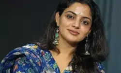 മീശമാധവൻ സിനിമയിലെ ദിലീപേട്ടന്റെ കരക്റ്റർ ഒരു പെണ്ണ്‌ ചെയ്താൽ എങ്ങനെയിരിക്കും; സമൂഹം അവളെ അംഗീകരിക്കുമോ?; ആണിന് എന്തും പറയാമെന്ന അവസ്ഥ; തുറന്നുപറഞ്ഞ് നിഖില വിമൽ