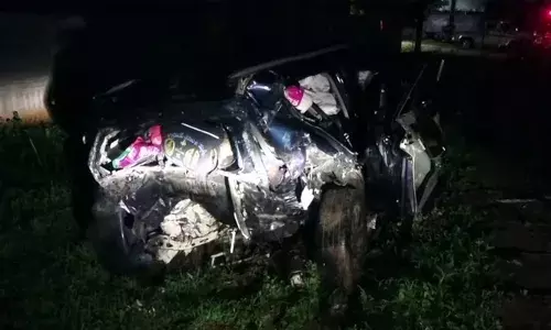 കാർ അപകടത്തിൽ നാല് അയ്യപ്പഭക്തർ അടക്കം അഞ്ച് പേർക്ക് ദാരുണാന്ത്യം; ഏഴ് പേർക്ക് പരിക്ക്; അപകടം ശബരിമല ദർശനം കഴിഞ്ഞ് മടങ്ങവേ