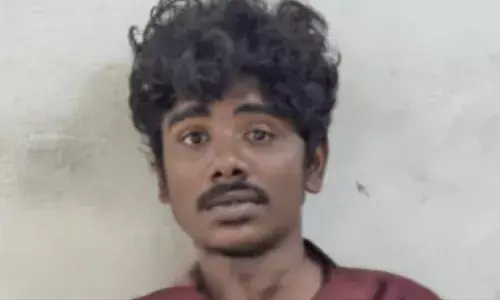 85 വയസുകാരിയെ ആളൊഴിഞ്ഞ സ്ഥലത്ത് കൊണ്ടുപോയി പീഡിപ്പിച്ചു; മർദ്ദിച്ച് അവശയാക്കി വഴിയിൽ ഉപേക്ഷിച്ചു; തലയിലും മുഖത്തും ഗുരുതര പരിക്ക്; പിടിയിലായത് 20കാരൻ 85 വയസുകാരിയെ ആളൊഴിഞ്ഞ സ്ഥലത്ത് കൊണ്ടുപോയി പീഡിപ്പിച്ചു; മർദ്ദിച്ച് അവശയാക്കി വഴിയിൽ ഉപേക്ഷിച്ചു; തലയിലും മുഖത്തും ഗുരുതര പരിക്ക്; പിടിയിലായത് 20കാരൻ