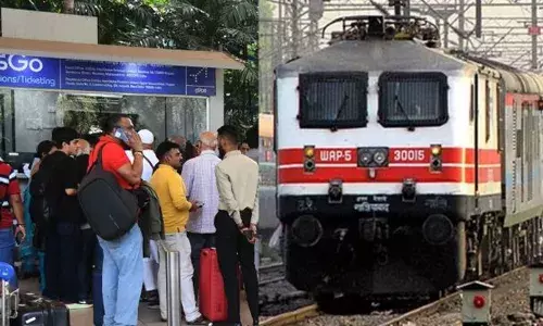 ഇൻഡിഗോ പ്രതിസന്ധി; ടിക്കറ്റ് നിരക്കുകൾ കുത്തനെ ഉയർത്തി വിമാനക്കമ്പനികൾ; ദുരിതത്തിലായ യാത്രക്കാർക്കായി 30 സ്‌പെഷ്യൽ ട്രെയിനുകൾ