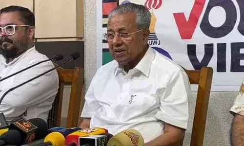 ഇത്ര മാത്രം പരിഹാസ്യമായ കാര്യമെന്നേ പറയാനുള്ളൂ: ഇ.ഡി. നോട്ടീസില്‍ ആദ്യമായി പ്രതികരിച്ച് മുഖ്യമന്ത്രി; വികസന പ്രവര്‍ത്തനങ്ങള്‍ തടയാമെന്ന് കരുതേണ്ട, ആ ഉദ്ദേശമെങ്കില്‍ നടക്കാന്‍ പോണില്ല! റിസര്‍വ് ബാങ്ക് മാനദണ്ഡങ്ങള്‍ പാലിച്ചു; റിയല്‍ എസ്റ്റേറ്റ് താല്‍പര്യങ്ങളില്ല; ഭൂമി ഏറ്റെടുക്കലും വിലയ്ക്ക് വാങ്ങലും രണ്ട് വ്യത്യസ്ത കാര്യങ്ങളെന്നും പിണറായി വിജയന്റെ മറുപടി