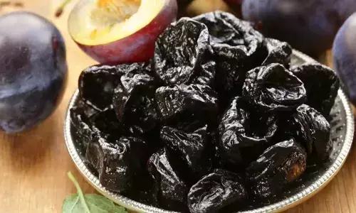 ദഹനത്തിന് ഉത്തമം..; കണ്ണുകളുടെ ആരോഗ്യത്തിനും നല്ലത്; പ്രൂൺസ് ഡയറ്റില്‍ ഉള്‍പ്പെടുത്തൂ; ഗുണങ്ങൾ അറിയാം..