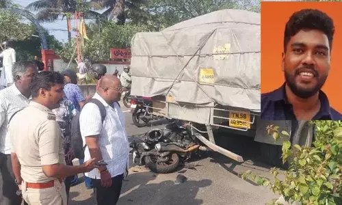 ടയര്‍ പഞ്ചറായി റോഡില്‍ കുടുങ്ങിയ സിമെന്റ് ലോറിയുടെ പിന്നില്‍ ബൈക്കിടിച്ചു; യുവാവിന് ദാരുണാന്ത്യം