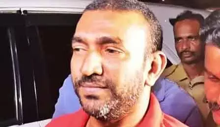 വഞ്ചിയൂര് കോടതിയിലെ ജൂനിയര് അഭിഭാഷകയെ സീനിയര് അഭിഭാഷകന് മര്ദിച്ച കേസ്; ബെയ്ലിന് ദാസിനെതിരെ കുറ്റപത്രം വഞ്ചിയൂര് കോടതിയിലെ ജൂനിയര് അഭിഭാഷകയെ സീനിയര് അഭിഭാഷകന് മര്ദിച്ച കേസ്; ബെയ്ലിന് ദാസിനെതിരെ കുറ്റപത്രം