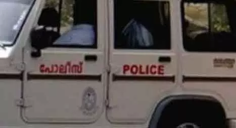 തമിഴ്നാട് സ്വദേശിനിയായ മധ്യവയസ്കയെ വീടിനുള്ളില് മരിച്ച നിലയില് കണ്ടെത്തി; നരിക്കുനിയിലേത് സ്വാഭാവിക മരണമെന്ന് നിഗമനം തമിഴ്നാട് സ്വദേശിനിയായ മധ്യവയസ്കയെ വീടിനുള്ളില് മരിച്ച നിലയില് കണ്ടെത്തി; നരിക്കുനിയിലേത് സ്വാഭാവിക മരണമെന്ന് നിഗമനം