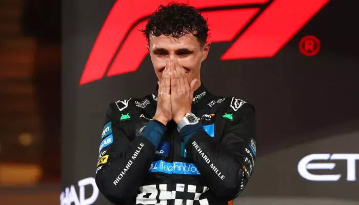 17 വര്ഷത്തെ കാത്തിരിപ്പിന് വിരാമം; എഫ്1-ൽ ചരിത്രമെഴുതി മക്ലാരൻ; ലാന്ഡോ നോറിസ് ഫോര്മുല വണ് ലോക ചാമ്പ്യൻ; നേട്ടം മാക്സ് വെർസ്റ്റാപ്പനെയും മറികടന്ന് 17 വര്ഷത്തെ കാത്തിരിപ്പിന് വിരാമം; എഫ്1-ൽ ചരിത്രമെഴുതി മക്ലാരൻ; ലാന്ഡോ നോറിസ് ഫോര്മുല വണ് ലോക ചാമ്പ്യൻ; നേട്ടം മാക്സ് വെർസ്റ്റാപ്പനെയും മറികടന്ന്