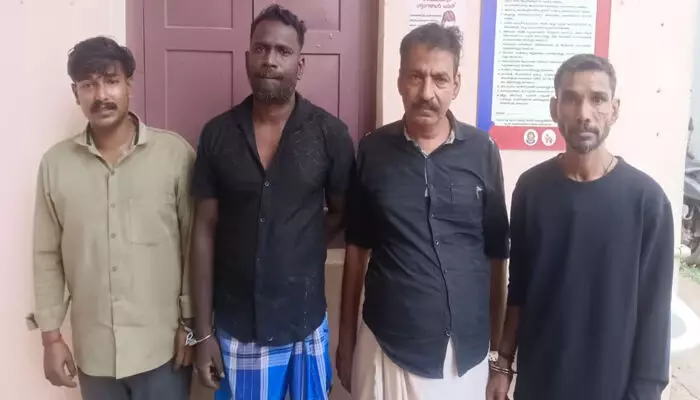 നാലംഗ സംഘം മോഷ്ടിച്ചത് അരൂർ-തുറവൂർ ഉയരപ്പാത നിർമ്മാണത്തിന് ഉപയോഗിച്ചിരുന്ന പെയിൻ്റിങ് മെഷീൻ; സിസിടിവി കേന്ദ്രീകരിച്ച് അന്വേഷണം; പ്രതികൾ പിടിയിൽ നാലംഗ സംഘം മോഷ്ടിച്ചത് അരൂർ-തുറവൂർ ഉയരപ്പാത നിർമ്മാണത്തിന് ഉപയോഗിച്ചിരുന്ന പെയിൻ്റിങ് മെഷീൻ; സിസിടിവി കേന്ദ്രീകരിച്ച് അന്വേഷണം; പ്രതികൾ പിടിയിൽ