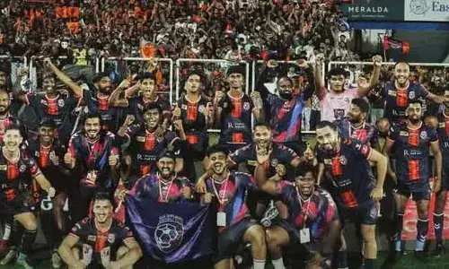 സൂപ്പര്‍ലീഗ് കേരള രണ്ടാം സീസണ്‍: ആദ്യ സെമിഫൈനല്‍ മത്സരം മാറ്റി വച്ചു; സുരക്ഷാ കാരണങ്ങളാല്‍ തീരുമാനം