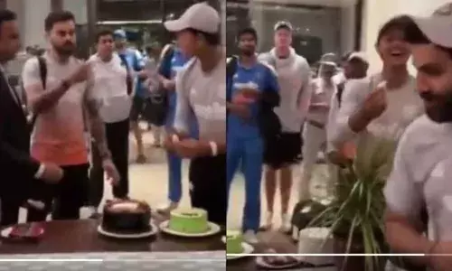 പരമ്പര നേട്ടത്തിന് പിന്നാലെ ഇന്ത്യൻ ടീമിന്റെ ആഘോഷം; ജയ്സ്വാൾ നൽകിയ കേക്ക് കഴിച്ച് കോഹ്ലി; നിരസിച്ച് രോഹിത് ശർമ്മ; വൈറലായി വീഡിയോ