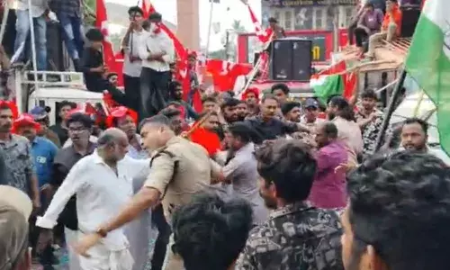 പോത്തന്‍കോട് കലാശക്കൊട്ടിനിടെ എല്‍ഡിഎഫ് - യുഡിഎഫ് സംഘര്‍ഷം; പൊലീസ് ഇടപെട്ട് പരിഹരിച്ചു