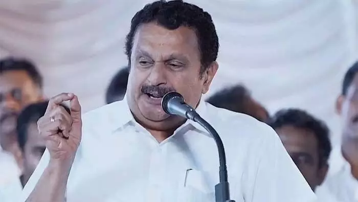 സമൂഹം എപ്പോഴും അതിജീവിതയ്ക്കൊപ്പം, അനുകൂല വിധി ഉണ്ടാകുമെന്ന് പ്രതീക്ഷിക്കുന്നു; നടിയെ ആക്രമിച്ച കേസില് വിധി വരും മുമ്പ് കെ മുരളീധരന്റെ പ്രതികരണം ഇങ്ങനെ സമൂഹം എപ്പോഴും അതിജീവിതയ്ക്കൊപ്പം, അനുകൂല വിധി ഉണ്ടാകുമെന്ന് പ്രതീക്ഷിക്കുന്നു; നടിയെ ആക്രമിച്ച കേസില് വിധി വരും മുമ്പ് കെ മുരളീധരന്റെ പ്രതികരണം ഇങ്ങനെ