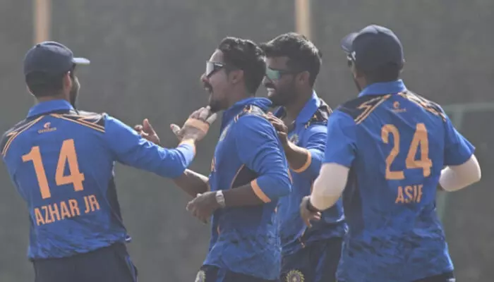 അവസാന ഗ്രൂപ്പ് മത്സരത്തിൽ 101 റൺസിന് ഓൾ ഔട്ട്; സഞ്ജുവില്ലാതെ ഇറങ്ങിയ കേരളത്തിന് ദയനീയ തോൽവി; അസമിന്റെ ജയം അഞ്ച് വിക്കറ്റിന്