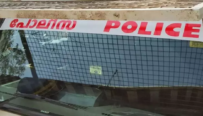 ശാസ്താംകോട്ടയില്‍ തെരുവുനായയെ തല്ലിക്കൊന്നു; യുഡിഎഫ് സ്ഥാനാര്‍ത്ഥിക്കെതിരെ കേസ്