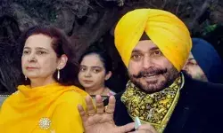 500 കോടി രൂപ കൈവശമുള്ളവര്ക്കേ മുഖ്യമന്ത്രിയാകാന് കഴിയൂ; പഞ്ചാബില് കോണ്ഗ്രസിനെ പ്രതിരോധത്തിലാക്കി നവ്ജ്യോത് സിങ് സിദ്ദുവിന്റെ ഭാര്യ; നവ്ജ്യോത് കൗര് സിദ്ദുവിനെ സസ്പെന്ഡ് ചെയ്ത് പാര്ട്ടി നേതൃത്വം 500 കോടി രൂപ കൈവശമുള്ളവര്ക്കേ മുഖ്യമന്ത്രിയാകാന് കഴിയൂ; പഞ്ചാബില് കോണ്ഗ്രസിനെ പ്രതിരോധത്തിലാക്കി നവ്ജ്യോത് സിങ് സിദ്ദുവിന്റെ ഭാര്യ; നവ്ജ്യോത് കൗര് സിദ്ദുവിനെ സസ്പെന്ഡ് ചെയ്ത് പാര്ട്ടി നേതൃത്വം