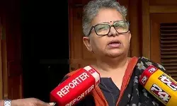 കോടതി വിധിയില് ഞെട്ടലില്ലെങ്കിലും നിരാശ; പ്രതിസ്ഥാനത്ത് പ്രബലരാകുമ്പോള് വരുന്നത് ഒരേ വിധിയാണ്; അപ്പീലില് വിശ്വസിക്കുന്നെങ്കിലും അതിനുള്ള സ്റ്റാമിന അതിജീവിതയ്ക്ക് ഉണ്ടോ എന്നറിയില്ലെന്നും ദീദി ദാമോദരന് കോടതി വിധിയില് ഞെട്ടലില്ലെങ്കിലും നിരാശ; പ്രതിസ്ഥാനത്ത് പ്രബലരാകുമ്പോള് വരുന്നത് ഒരേ വിധിയാണ്; അപ്പീലില് വിശ്വസിക്കുന്നെങ്കിലും അതിനുള്ള സ്റ്റാമിന അതിജീവിതയ്ക്ക് ഉണ്ടോ എന്നറിയില്ലെന്നും ദീദി ദാമോദരന്