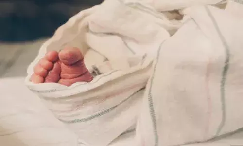 വെറും എട്ട് ദിവസം മാത്രം പ്രായം; കാസർഗോഡ് മുലപ്പാൽ തൊണ്ടയിൽ കുടുങ്ങിയ പിഞ്ചുകുഞ്ഞിന് ദാരുണാന്ത്യം; വേദനയോടെ ഉറ്റവർ