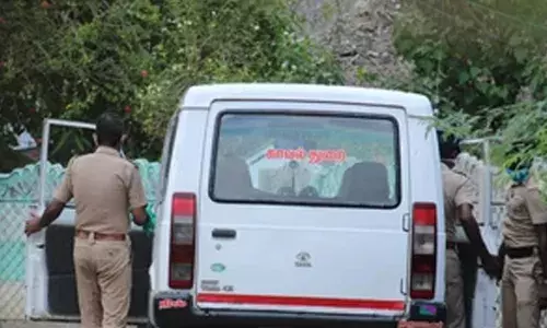 വിദ്യാര്‍ഥികള്‍ തമ്മില്‍ സംഘര്‍ഷം;  പ്ലസ്വണ്‍ വിദ്യാര്‍ഥികളുടെ അടിയേറ്റ് പ്ലസ്ടു വിദ്യാര്‍ഥി മരിച്ചു