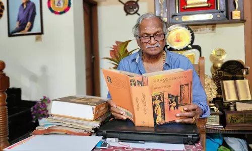 സത്യം, നീതി, നന്മ, എല്ലാം മഹദ്‍വചനങ്ങളിൽ ഉറങ്ങുന്നു; ഇന്ന് ഈ ഭൂമിയിൽ എന്താണ് വിലയ്ക്കു വാങ്ങാനാവാത്തത്?; ദിലീപിന് അനുകൂലമായ കോടതി വിധിയെ പരോക്ഷമായി വിമർശിച്ച് ശ്രീകുമാരൻ തമ്പി