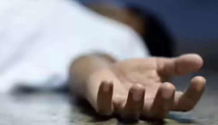 ജെസിബിയും ടിപ്പര്ലോറിയും കൂട്ടിയിടിച്ചു; ജെസിബിയുടെ യന്ത്രക്കൈ തട്ടി തെറിച്ച് വീണ് വീട്ടമ്മയ്ക്ക് ദാരുണാന്ത്യം ജെസിബിയും ടിപ്പര്ലോറിയും കൂട്ടിയിടിച്ചു; ജെസിബിയുടെ യന്ത്രക്കൈ തട്ടി തെറിച്ച് വീണ് വീട്ടമ്മയ്ക്ക് ദാരുണാന്ത്യം