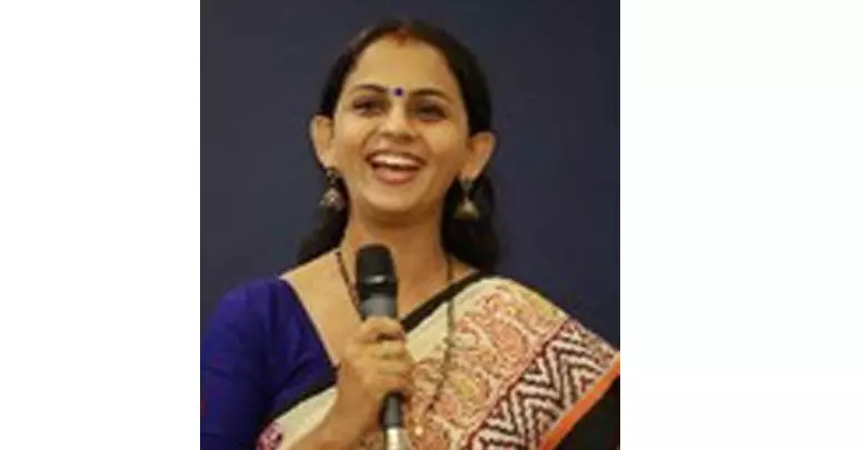 ഡോ വര്ഷയ്ക്ക് ഇന്ത്യന് ടീച്ചേഴ്സ് ഓഫ് സൈക്യാട്രി അവാര്ഡ് :സൈക്കോതെറാപ്യൂട്ടിക്ക് ഇന്റര്വെന്ഷന് പ്രബന്ധത്തിനും അംഗീകാരം; ഇരട്ട ബഹുമതിയുമായി മലയാളി ഡോക്ടര് ഡോ വര്ഷയ്ക്ക് ഇന്ത്യന് ടീച്ചേഴ്സ് ഓഫ് സൈക്യാട്രി അവാര്ഡ് :സൈക്കോതെറാപ്യൂട്ടിക്ക് ഇന്റര്വെന്ഷന് പ്രബന്ധത്തിനും അംഗീകാരം; ഇരട്ട ബഹുമതിയുമായി മലയാളി ഡോക്ടര്