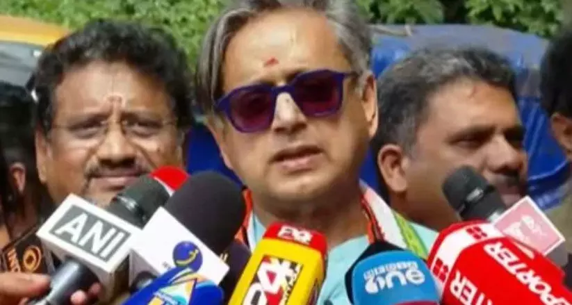 ഇതില് ന്യായത്തിന്റെ പക്ഷമാണ് പിടിക്കേണ്ടത്; ഏതെങ്കിലും ഒരു വശം പിടിക്കേണ്ടതില്ല; നീതി കിട്ടിയിട്ടില്ല എന്ന് നടിക്ക് തോന്നുന്നുണ്ടാകും; നിയമനടപടികള് നടക്കട്ടെയെന്ന് ശശി തരൂര്; അതിജീവിതയ്ക്കൊപ്പമെന്ന് തരൂര് ഇതില് ന്യായത്തിന്റെ പക്ഷമാണ് പിടിക്കേണ്ടത്; ഏതെങ്കിലും ഒരു വശം പിടിക്കേണ്ടതില്ല; നീതി കിട്ടിയിട്ടില്ല എന്ന് നടിക്ക് തോന്നുന്നുണ്ടാകും; നിയമനടപടികള് നടക്കട്ടെയെന്ന് ശശി തരൂര്; അതിജീവിതയ്ക്കൊപ്പമെന്ന് തരൂര്