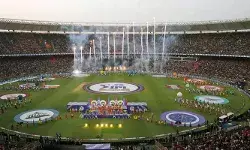 പത്ത് ഫ്രാഞ്ചൈസികള്ക്കുമായി വേണ്ടത് 77 താരങ്ങളെ; 31 വിദേശ താരങ്ങള്; പുത്തന് താരങ്ങളെ നോട്ടമിട്ട് ടീമുകള്; 1005 താരങ്ങളെ ഒഴിവാക്കി ചുരുക്കപട്ടിക; ഐപിഎല് ലേലത്തിന് ഇത്തവണ 350 പേര് പത്ത് ഫ്രാഞ്ചൈസികള്ക്കുമായി വേണ്ടത് 77 താരങ്ങളെ; 31 വിദേശ താരങ്ങള്; പുത്തന് താരങ്ങളെ നോട്ടമിട്ട് ടീമുകള്; 1005 താരങ്ങളെ ഒഴിവാക്കി ചുരുക്കപട്ടിക; ഐപിഎല് ലേലത്തിന് ഇത്തവണ 350 പേര്