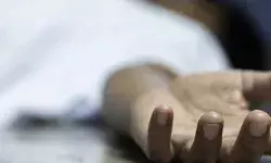 തിരുവനന്തപുരത്ത് വോട്ട് ചെയ്യാനെത്തിയ വയോധിക ബൂത്തിനുള്ളില് കുഴഞ്ഞുവീണു മരിച്ചു തിരുവനന്തപുരത്ത് വോട്ട് ചെയ്യാനെത്തിയ വയോധിക ബൂത്തിനുള്ളില് കുഴഞ്ഞുവീണു മരിച്ചു