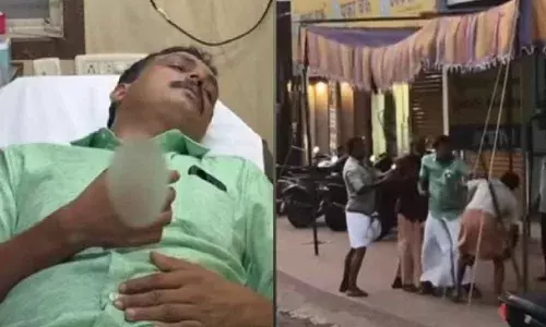 എല്ഡിഎഫ് സ്ഥാനാര്ഥിയുടെ വിരല് കടിച്ച് മുറിച്ച് യുഡിഎഫ് സ്ഥാനാര്ത്ഥിയുടെ ബന്ധു; കൈയില് ആഴത്തില് മുറിവേറ്റ സ്ഥാനാര്ത്ഥി ആശുപത്രിയില് എല്ഡിഎഫ് സ്ഥാനാര്ഥിയുടെ വിരല് കടിച്ച് മുറിച്ച് യുഡിഎഫ് സ്ഥാനാര്ത്ഥിയുടെ ബന്ധു; കൈയില് ആഴത്തില് മുറിവേറ്റ സ്ഥാനാര്ത്ഥി ആശുപത്രിയില്