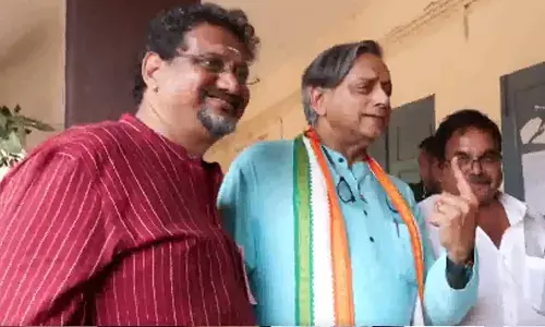 ന്യായത്തിന്റെ പക്ഷമാണ് പിടിക്കേണ്ടത്, നീതി കിട്ടിയിട്ടില്ലെന്ന് നടിക്ക് തോന്നുന്നുണ്ടാകും; സർക്കാർ അപ്പീലിന് പോകുന്നതാണ് ശരിയായ നിലപാട്; അതിജീവിതക്ക് ഒപ്പമാണെന്നും ശശി തരൂർ ന്യായത്തിന്റെ പക്ഷമാണ് പിടിക്കേണ്ടത്, നീതി കിട്ടിയിട്ടില്ലെന്ന് നടിക്ക് തോന്നുന്നുണ്ടാകും; സർക്കാർ അപ്പീലിന് പോകുന്നതാണ് ശരിയായ നിലപാട്; അതിജീവിതക്ക് ഒപ്പമാണെന്നും ശശി തരൂർ