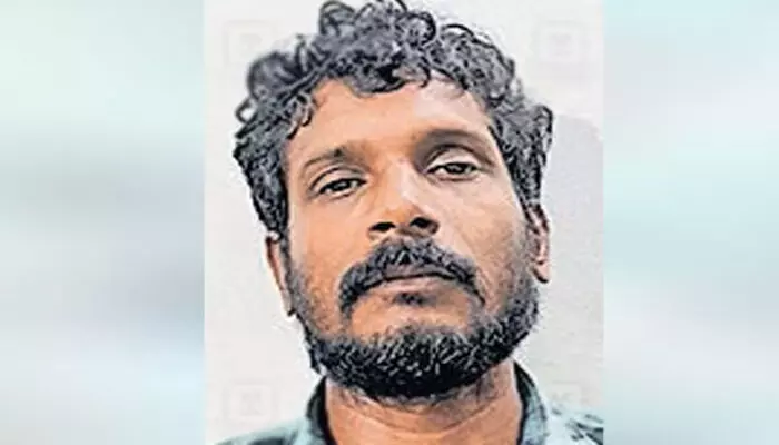 രണ്ട് വയസ്സുള്ള പെണ്കുഞ്ഞിനെ എടുത്തെറിഞ്ഞു; അമ്മയുടെ ആണ്സുഹൃത്ത് അറസ്റ്റില് രണ്ട് വയസ്സുള്ള പെണ്കുഞ്ഞിനെ എടുത്തെറിഞ്ഞു; അമ്മയുടെ ആണ്സുഹൃത്ത് അറസ്റ്റില്