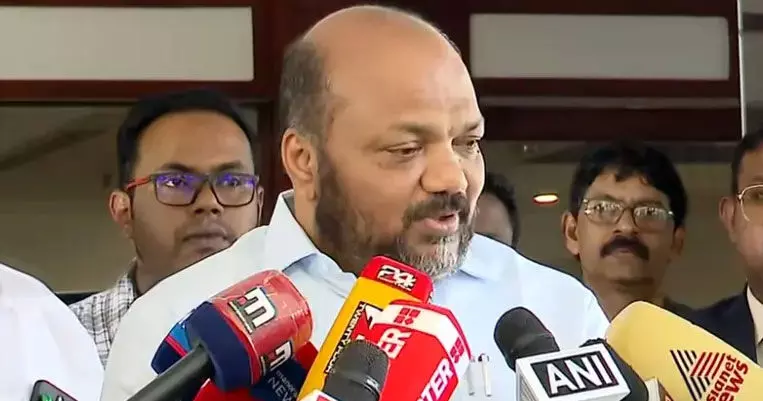 പ്രത്യയ ശാസ്ത്ര പരമായി ആര്‍എസ്എസിനെ അംഗീകരിക്കുന്നു; രാഷ്ട്രീയ പാര്‍ടി എന്ന നിലയില്‍ കോണ്‍ഗ്രസില്‍ തുടരുന്നു; അതാണ് പലരുടെ കാര്യത്തിലും കാണുന്നത്; വിമര്‍ശിച്ച് മന്ത്രി രാജീവ്