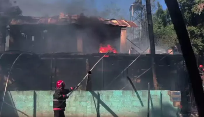 കാറ്റ് അടിച്ചപ്പോൾ ഉണ്ടായ സ്പാർക്ക്..! വര്‍ക്കല ക്ലിഫിനെ നടുക്കി വൻ തീപിടുത്തം; റിസോര്‍ട്ട് പൂര്‍ണമായും അഗ്നിക്കിരയായി; മുറികളിൽ ഉണ്ടായിരുന്നവർ ചിതറിയോടി; ഒഴിവായത് വൻ അപകടം