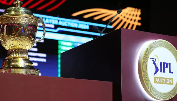 താരലേലത്തിനുള്ള അന്തിമ പട്ടികയിൽ ഇടം നേടിയത് 11 മലയാളി താരങ്ങൾ; ഉയർന്ന അടിസ്ഥാന വില കെ.എം. ആസിഫിന്; യോഗ്യത നേടിയവരിൽ കേരള സീനിയർ ടീമിൽ കളിച്ചിട്ടില്ലാത്ത ജിക്കു ബ്രൈറ്റും