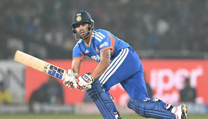 സഞ്ജു ഭായി മൂത്ത സഹോദരനെപ്പോലെ, ഞങ്ങൾ മത്സരിക്കുന്നത് ഇന്ത്യന്‍ ടീമിലെത്താൻ; ലഭിക്കുന്ന അവസരം പരമാവധി ഉപയോഗപ്പെടുത്താൻ ശ്രമിക്കുമെന്നും ജിതേഷ് ശർമ