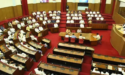 ഒഡീഷയില്‍ എംഎല്‍എമാരുടെ ശമ്പളം 1.11 ലക്ഷം രൂപയില്‍ നിന്ന് 3.45 ലക്ഷം രൂപയായി വര്‍ധിപ്പിച്ചു; അഞ്ച് വര്‍ഷം കൂടുമ്പോള്‍ ശമ്പളവും അലവന്‍സും വര്‍ധിക്കും: സിറ്റിങ് എംഎല്‍എ മരിച്ചാല്‍ കുടുംബത്തിനു 25 ലക്ഷം