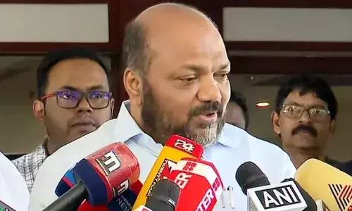 പ്രത്യയ ശാസ്ത്ര പരമായി ആര്എസ്എസിനെ അംഗീകരിക്കുന്നു; രാഷ്ട്രീയ പാര്ടി എന്ന നിലയില് കോണ്ഗ്രസില് തുടരുന്നു; അതാണ് പലരുടെ കാര്യത്തിലും കാണുന്നത്; വിമര്ശിച്ച് മന്ത്രി രാജീവ് പ്രത്യയ ശാസ്ത്ര പരമായി ആര്എസ്എസിനെ അംഗീകരിക്കുന്നു; രാഷ്ട്രീയ പാര്ടി എന്ന നിലയില് കോണ്ഗ്രസില് തുടരുന്നു; അതാണ് പലരുടെ കാര്യത്തിലും കാണുന്നത്; വിമര്ശിച്ച് മന്ത്രി രാജീവ്