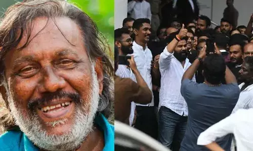 ബസ്റ്റോപ്പില് നിന്ന കോളേജ് യുവതിയെ ഒളിഞ്ഞുനിന്നു കല്ലെറിഞ്ഞു പൂവാലന്; നെറ്റിയിലും ഹൃദയത്തിലും മുറിവേറ്റ അവള് കോടതിയിലേക്കോടി; കോടതി കല്ലിനെ ശിക്ഷിച്ചു! ഒന്നും പറയാതെ എല്ലാം പറഞ്ഞ് കുരീപ്പുഴയുടെ കവിത ബസ്റ്റോപ്പില് നിന്ന കോളേജ് യുവതിയെ ഒളിഞ്ഞുനിന്നു കല്ലെറിഞ്ഞു പൂവാലന്; നെറ്റിയിലും ഹൃദയത്തിലും മുറിവേറ്റ അവള് കോടതിയിലേക്കോടി; കോടതി കല്ലിനെ ശിക്ഷിച്ചു! ഒന്നും പറയാതെ എല്ലാം പറഞ്ഞ് കുരീപ്പുഴയുടെ കവിത