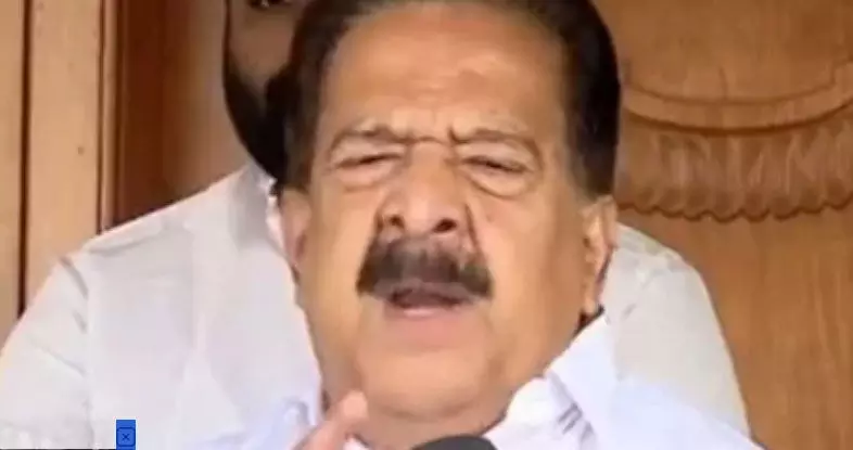 മുഖ്യമന്ത്രി ആദ്യം സിപിഎമ്മിലെ സ്ത്രീലമ്പടന്മാരെ നിലയ്ക്ക് നിര്ത്തട്ടെ: മറുപടിയുമായി ചെന്നിത്തല മുഖ്യമന്ത്രി ആദ്യം സിപിഎമ്മിലെ സ്ത്രീലമ്പടന്മാരെ നിലയ്ക്ക് നിര്ത്തട്ടെ: മറുപടിയുമായി ചെന്നിത്തല