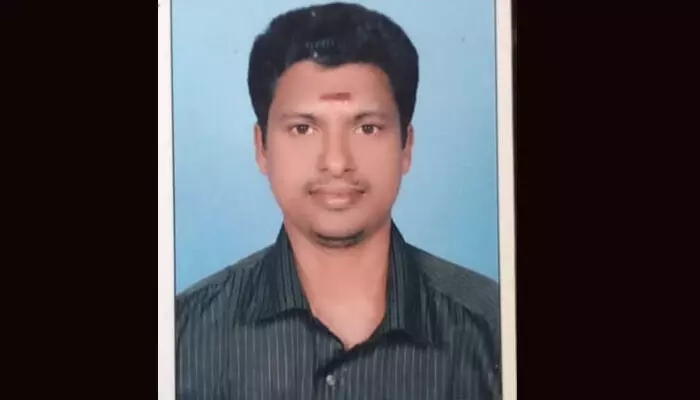 റോഡ് മുറിച്ചു കടക്കുന്നതിനിടെ കാര്‍ ഇടിച്ചു പരുക്കേറ്റ യുവാവ് ചികില്‍സയില്‍ ഇരിക്കേ മരിച്ചു