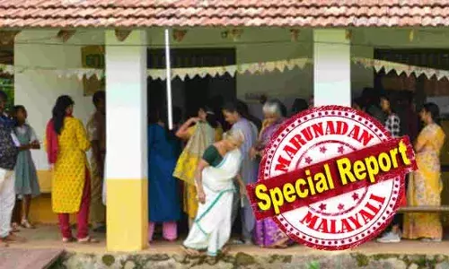 കാസര്കോട് മുതല് തൃശൂര് വരെ ഏഴ് ജില്ലകളില് വോട്ടെടുപ്പ് തുടങ്ങി; മലബാറില് നീണ്ട ക്യൂ; തദ്ദേശ തെരഞ്ഞെടുപ്പിന്റെ രണ്ടാം ഘട്ട വോട്ടെടുപ്പിന് തുടക്കം; മികച്ച പോളിങ് പ്രതീക്ഷയില് മുന്നണികള്; തദ്ദേശത്തിലെ രണ്ടാം ഘട്ട വിധിയെഴുത്ത് സമാധാന പരം കാസര്കോട് മുതല് തൃശൂര് വരെ ഏഴ് ജില്ലകളില് വോട്ടെടുപ്പ് തുടങ്ങി; മലബാറില് നീണ്ട ക്യൂ; തദ്ദേശ തെരഞ്ഞെടുപ്പിന്റെ രണ്ടാം ഘട്ട വോട്ടെടുപ്പിന് തുടക്കം; മികച്ച പോളിങ് പ്രതീക്ഷയില് മുന്നണികള്; തദ്ദേശത്തിലെ രണ്ടാം ഘട്ട വിധിയെഴുത്ത് സമാധാന പരം