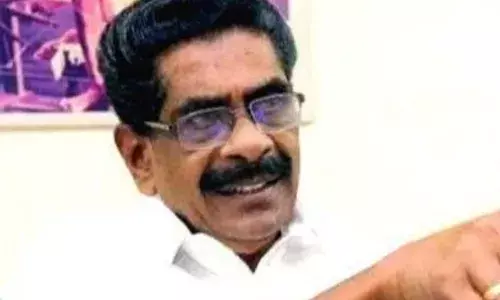 ഇടതു സര്‍ക്കാരിന് ഭരണ നേട്ടങ്ങള്‍ പറയാനാകാത്തതിനാലാണ് ലൈംഗിക വിവാദങ്ങള്‍ ഉന്നയിക്കുന്നതെന്ന് മുല്ലപ്പള്ളി; യുഡിഎഫ് ജയിക്കുമെന്നും മുന്‍ കെപിസിസി പ്രസിഡന്റ്