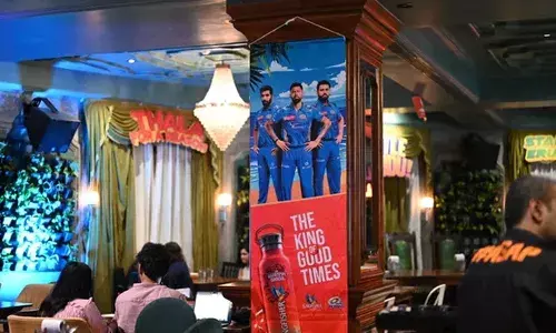 ആരാധകരുമായി ബന്ധം സൂക്ഷിക്കാന്‍ ആഗോള ഫുട്ബാള്‍ ബ്രാന്‍ഡുകളുടെ മാതൃകയിലേക്ക് ഐ.പി.എല്‍ ടീമുകളും;  പുതിയ ബിസിനസ് സംരഭങ്ങള്‍;  കഫേകളുമായി മുംബൈ ഇന്ത്യന്‍സ് അടക്കമുള്ള ടീമുകള്‍